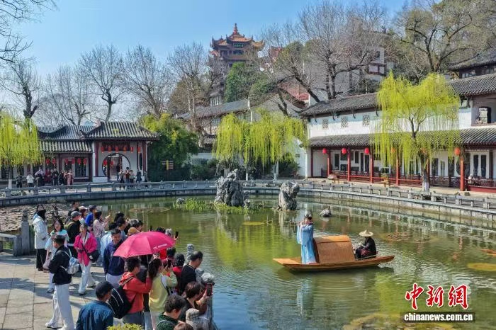 黄鹤楼景区表演